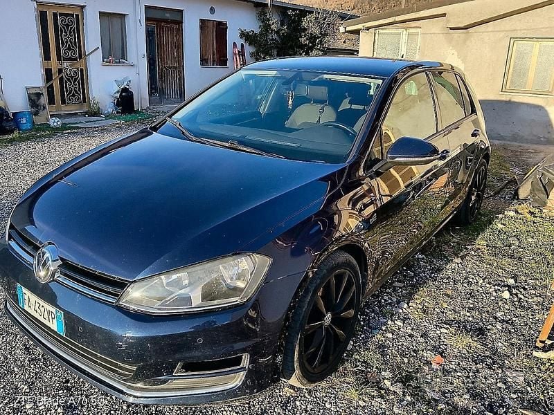 Begagnad VW Golf VII 105 HK (77 kW) 2015 Blå Halvkombi
