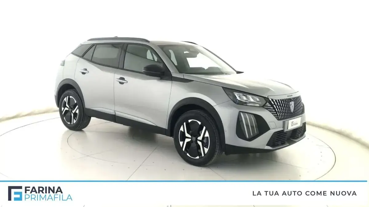 Usata Peugeot 2008 Allure 101 CV (74 kW) 2026 Grigio artense SUV