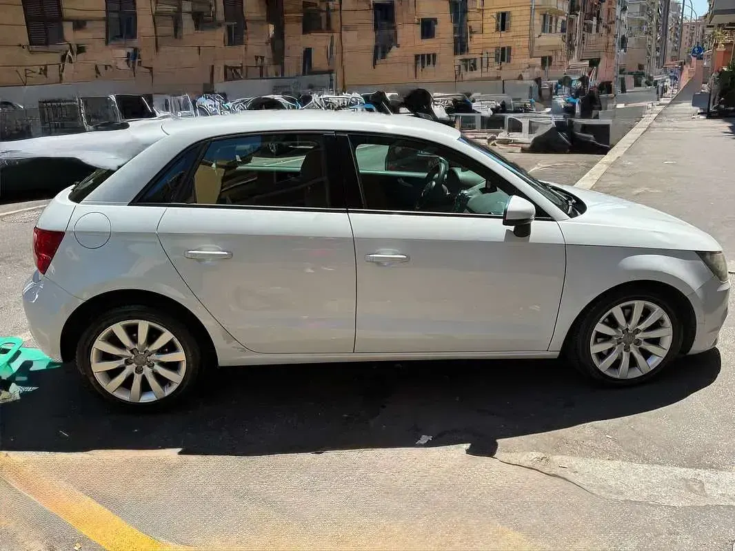 Usata Audi A1 Sportback Ambition 105 CV (77 kW) 2012 Bianco Utilitaria