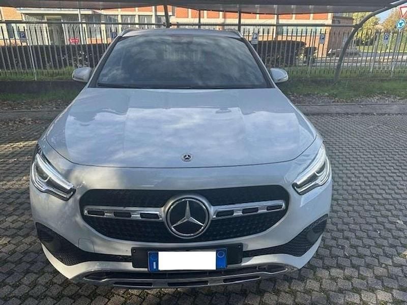 Bianco digitale Usata 2022 Mercedes GLA200 SUV | 27.900 € (Super prezzo) - Immagine 1/4