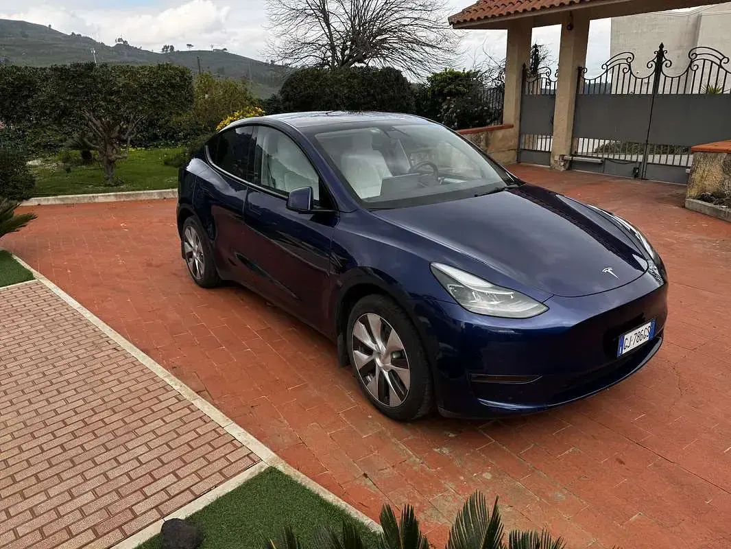 Usata Tesla Model Y 155 kW (211 CV) 2022 SUV