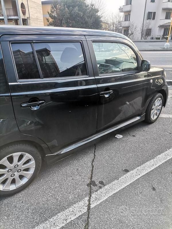 Usata Daihatsu Materia 91 CV (66 kW) 2010 Nero Monovolume