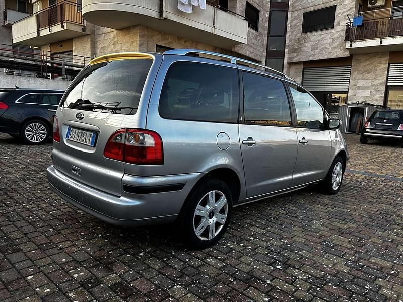Usata Ford Galaxy 131 CV (96 kW) 2004 Argento Monovolume