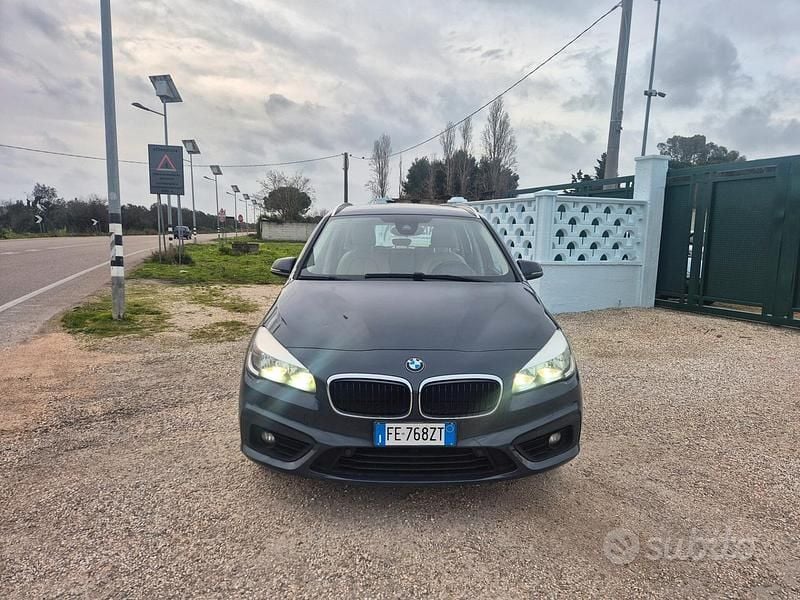 Usata BMW 218 Luxury Line 149 CV (109 kW) 2016 Blu Station wagon