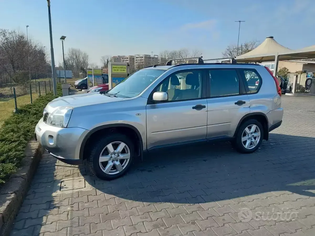 Usata Nissan X-Trail 136 CV (100 kW) 2007 Grigio SUV