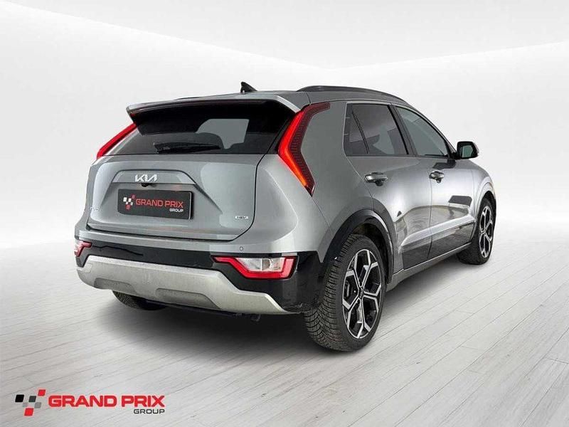 Usata Kia Niro 105 CV (77 kW) 2023 Argento SUV