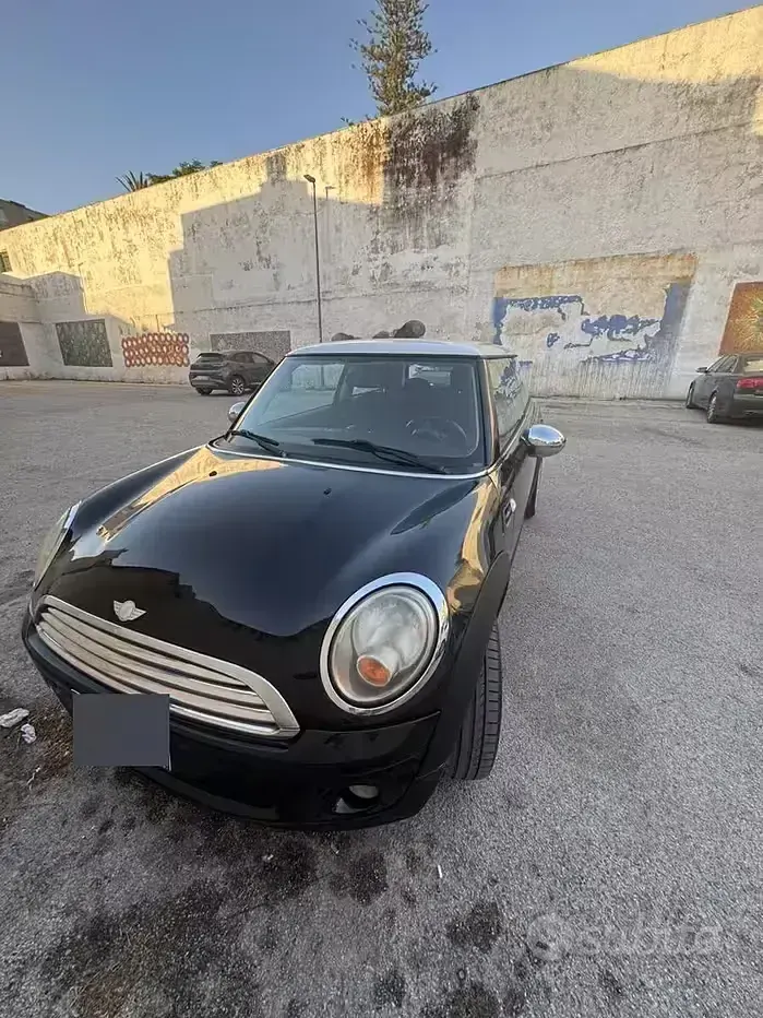 Usata Mini Cooper D 112 CV (82 kW) 2013 Nero Utilitaria