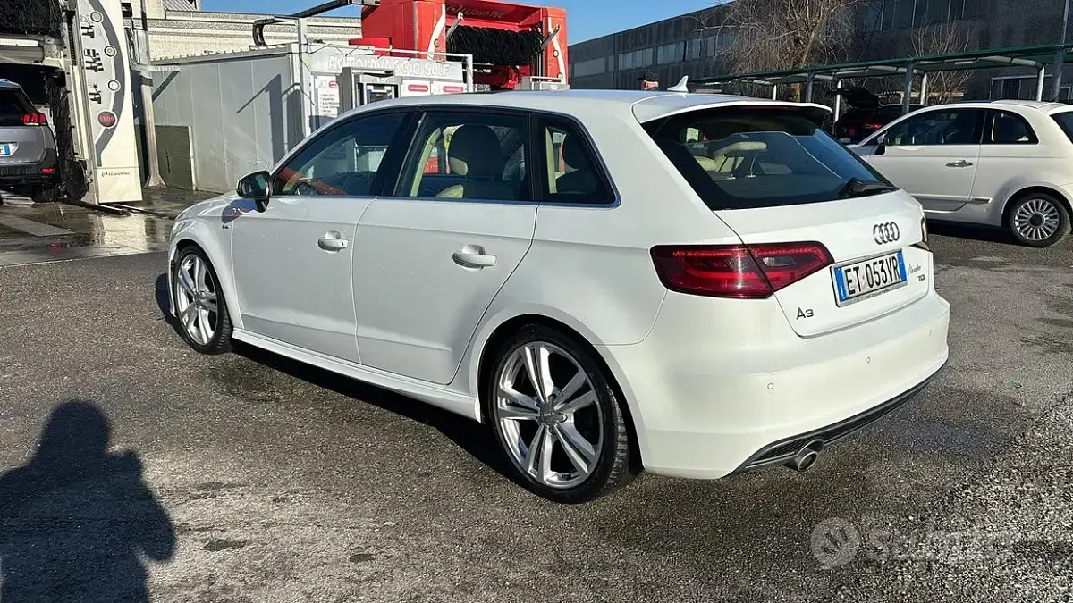 Begagnad Audi A3 S-Line 105 HK (77 kW) 2013 Vit Sedan