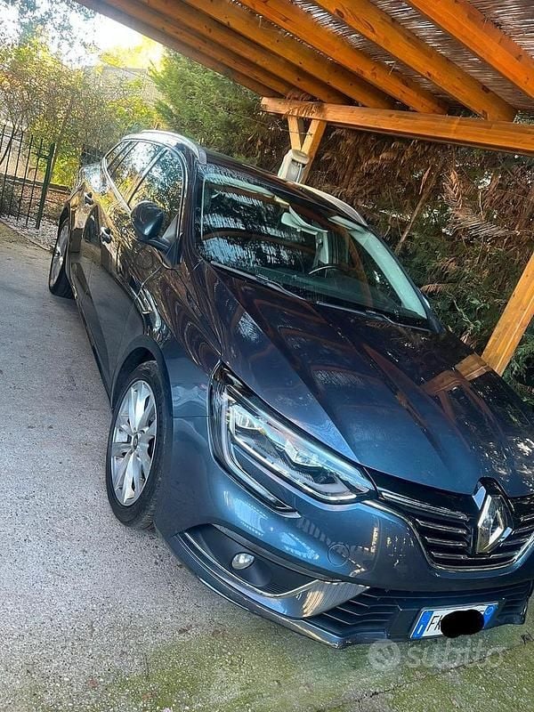 Grigio Usata 2017 Renault Mégane IV Intens Tre volumi | 7500 € (Super prezzo) - Immagine 1/4