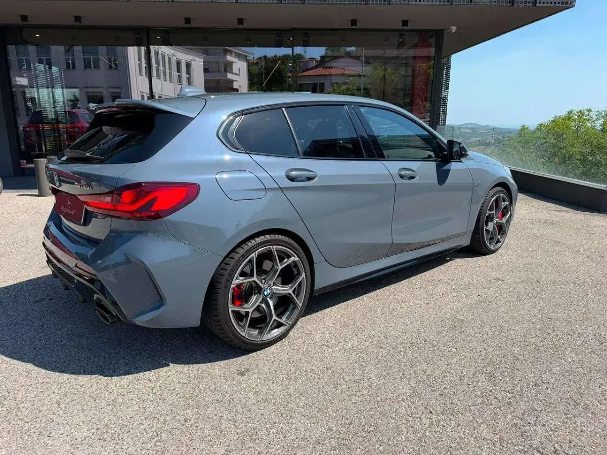 Usata BMW M135 M Sport 306 CV (225 kW) 2022 Grigio Utilitaria