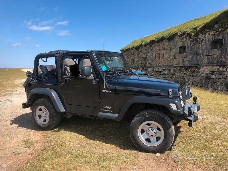 Usata Jeep Wrangler 143 CV (105 kW) 2002 Nero SUV