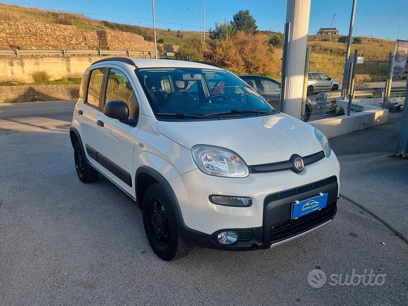 Bianco Usata 2020 Fiat Panda 4x4 S Due volumi | 10.500 € (Buon prezzo) - Immagine 1/4