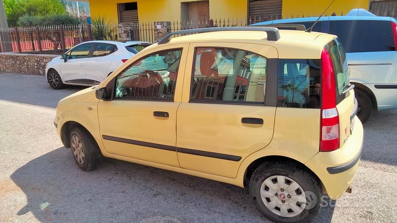 Usata Fiat Panda 69 CV (50 kW) 2007 Giallo Utilitaria