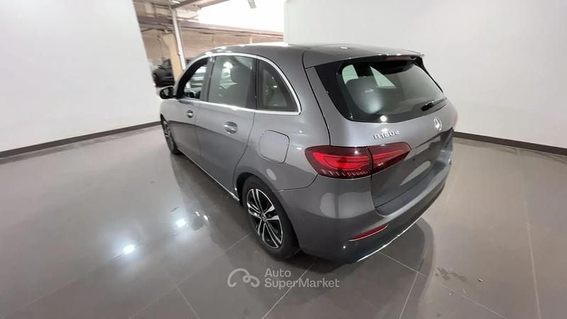 Usata Mercedes B180 Progressive 116 CV (85 kW) 2024 Gray Monovolume