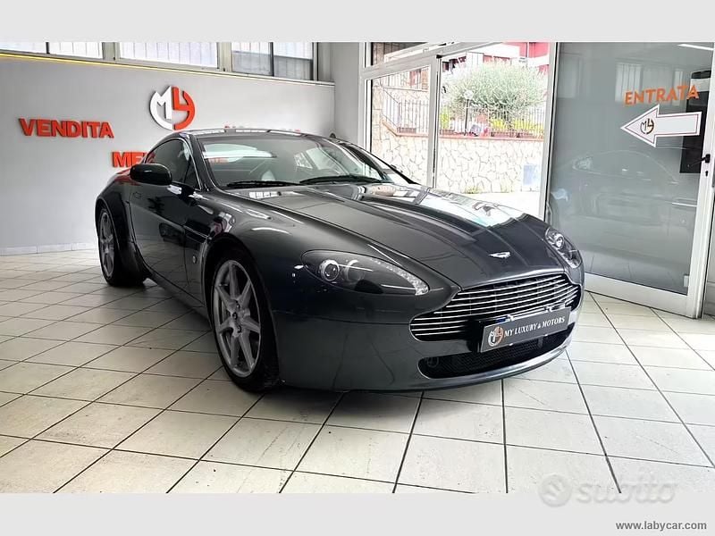 Usata Aston Martin V8 Vantage 385 CV (283 kW) 2006 Grigio Coupé
