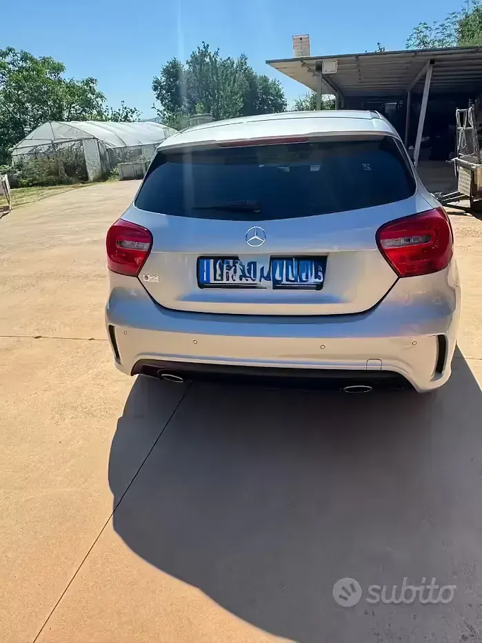 Usata Mercedes A160 102 CV (75 kW) 2016 Grigio Utilitaria
