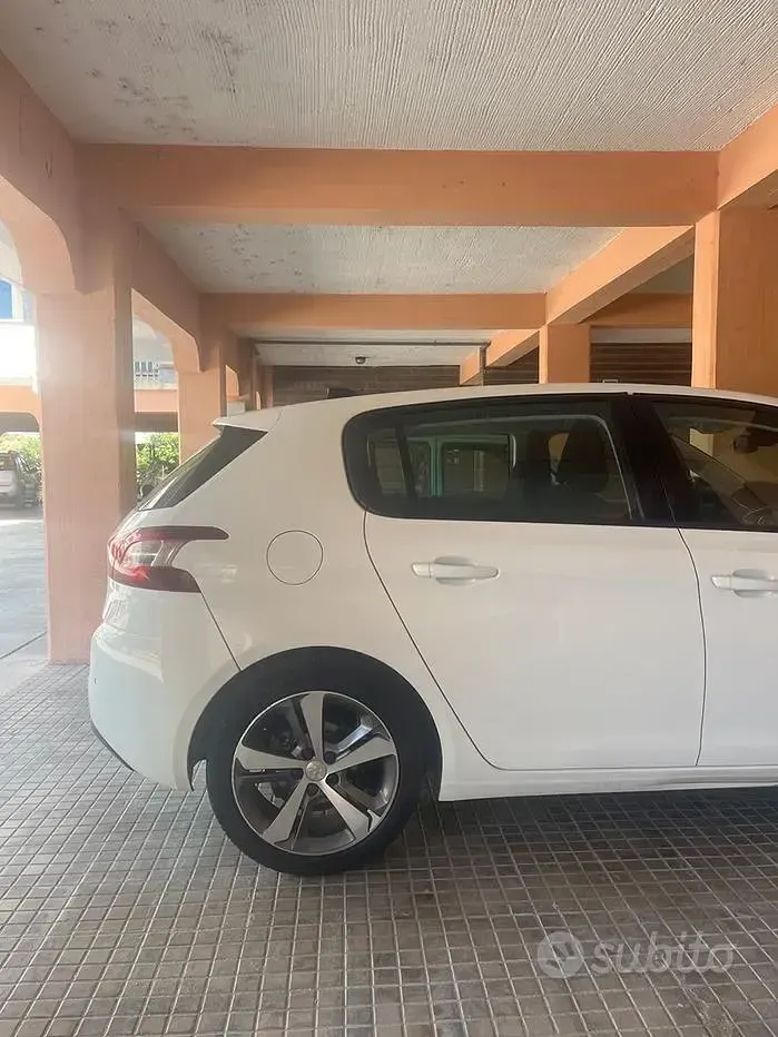 Usata Peugeot 308 116 CV (85 kW) 2014 Bianco Utilitaria