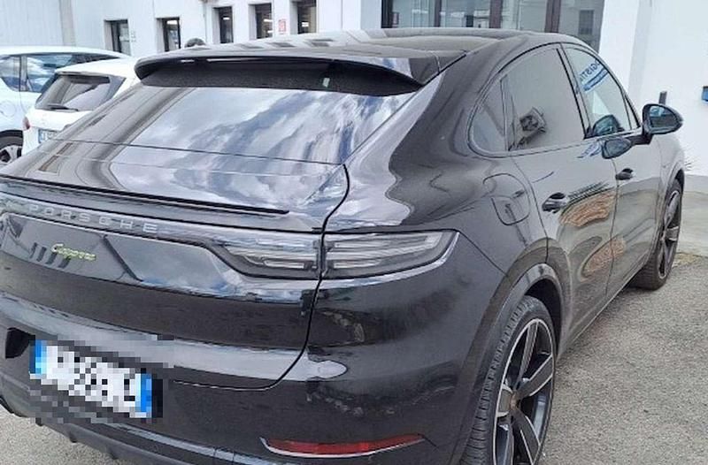 Usata Porsche Cayenne Platinum Edition 340 CV (250 kW) 2022 Nero SUV
