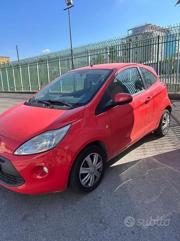 Usata Ford Ka 75 CV (55 kW) 2012 Rosso Utilitaria