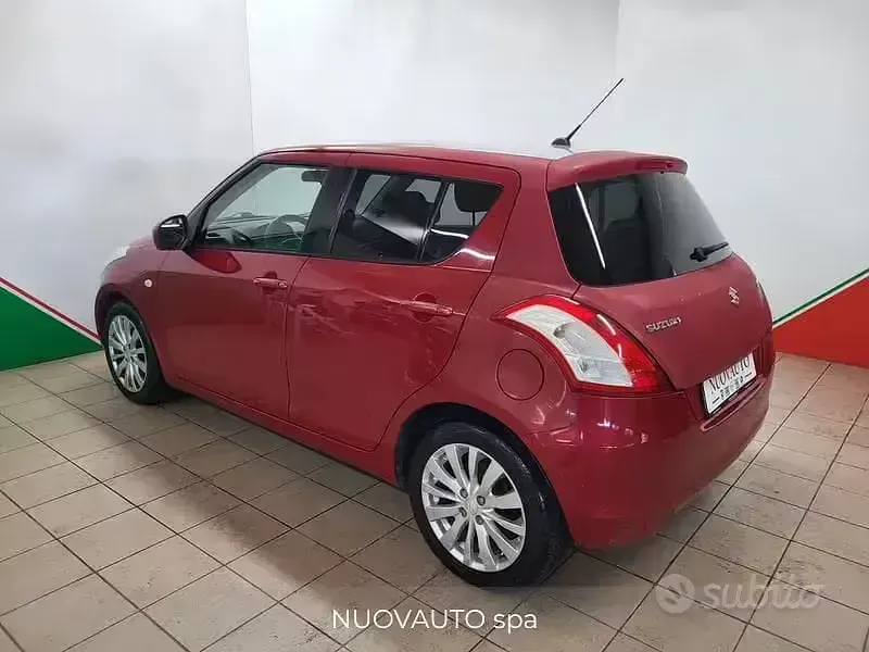 Usata Suzuki Swift GL 92 CV (67 kW) 2011 Rosso Utilitaria