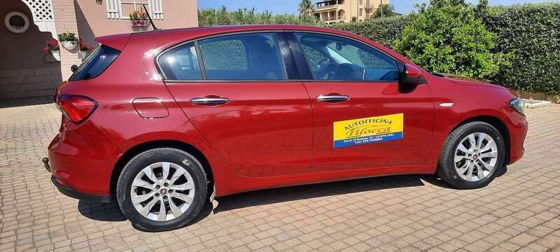Usata Fiat Tipo Lounge 95 CV (69 kW) 2016 Rosso Berlina