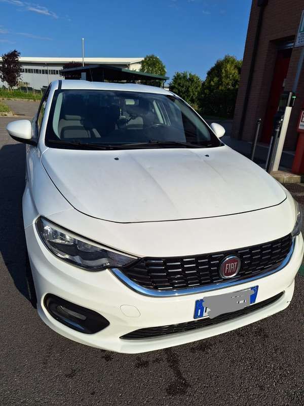 Usata Fiat Tipo Lounge 95 CV (69 kW) 2017 Bianco Berlina