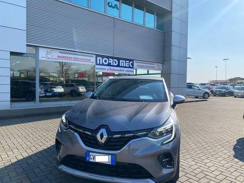 Usata Renault Captur Techno 91 CV (66 kW) 2024 Grigio SUV