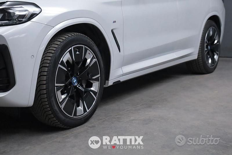 Usata BMW iX3 Impressive 2022 Bianco SUV