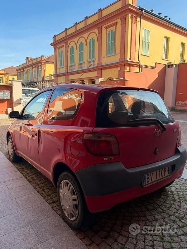 Usata Toyota Yaris 68 CV (50 kW) 2001 Berlina
