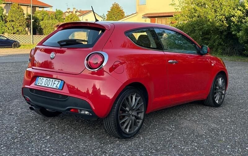 Usata Alfa Romeo MiTo Distinctive 120 CV (88 kW) 2009 Rosso Utilitaria