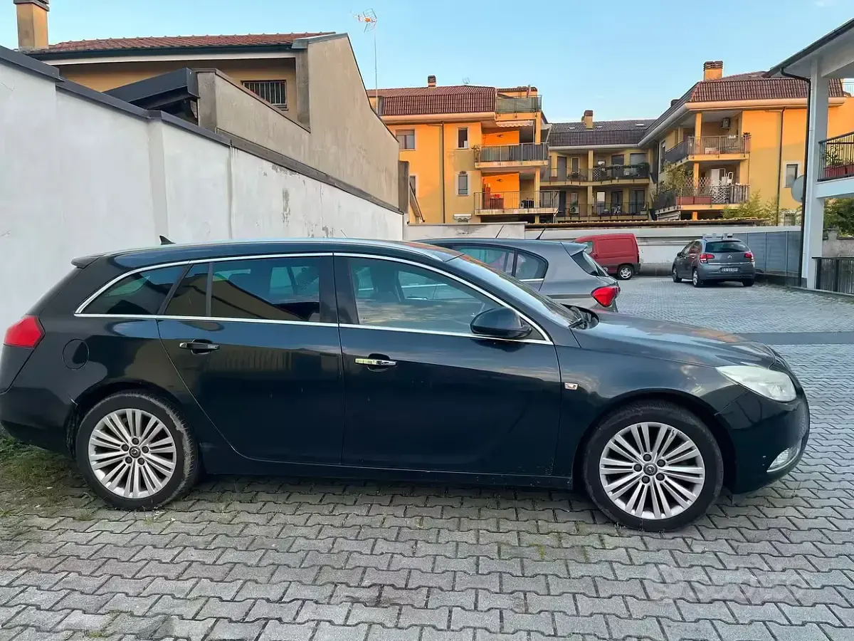 Usata Opel Insignia 194 CV (142 kW) 2013 Nero Station wagon