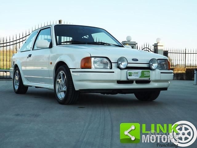 Usata Ford Escort RS 129 CV (94 kW) 1987 Bianco Utilitaria