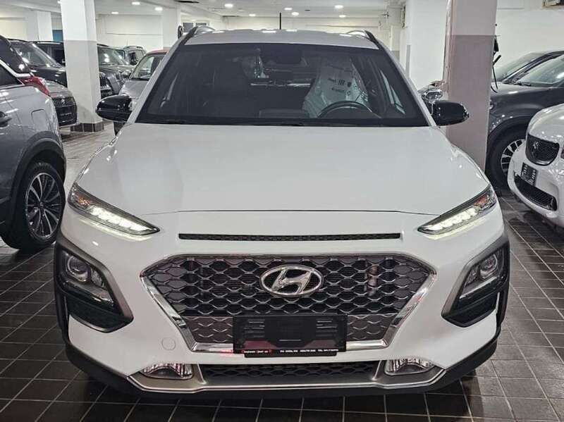 Usata Hyundai Kona Xpossible 101 CV (74 kW) 2020 Dark metal grey SUV