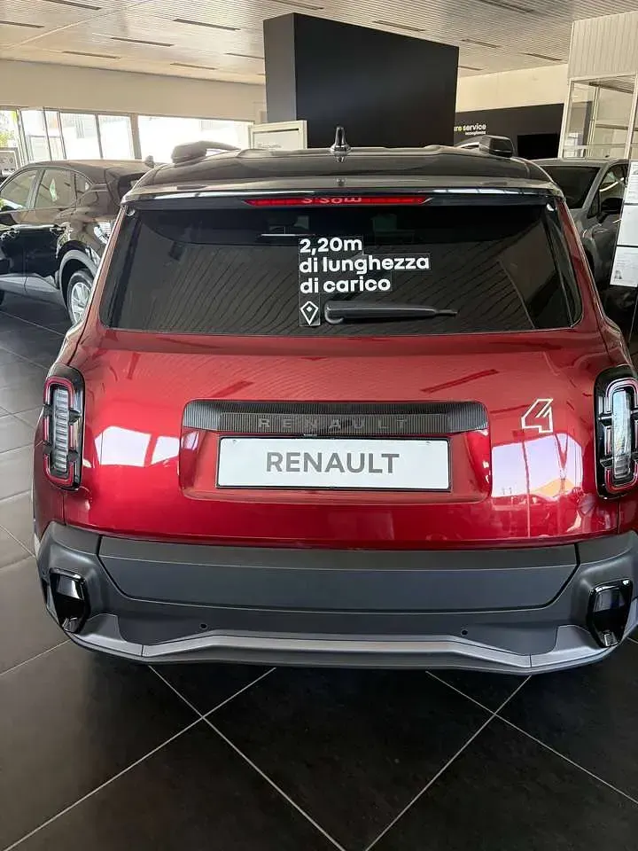 Nuova Renault 4 E-Tech Komfort 77 kW (106 CV) 2026 Rosso SUV