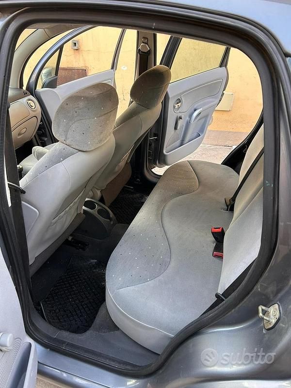 Usata Citroën C3 61 CV (44 kW) 2005 Grigio Utilitaria