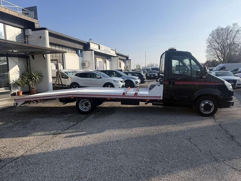 Usata Iveco Daily 170 CV (125 kW) 2012 Nero Furgone
