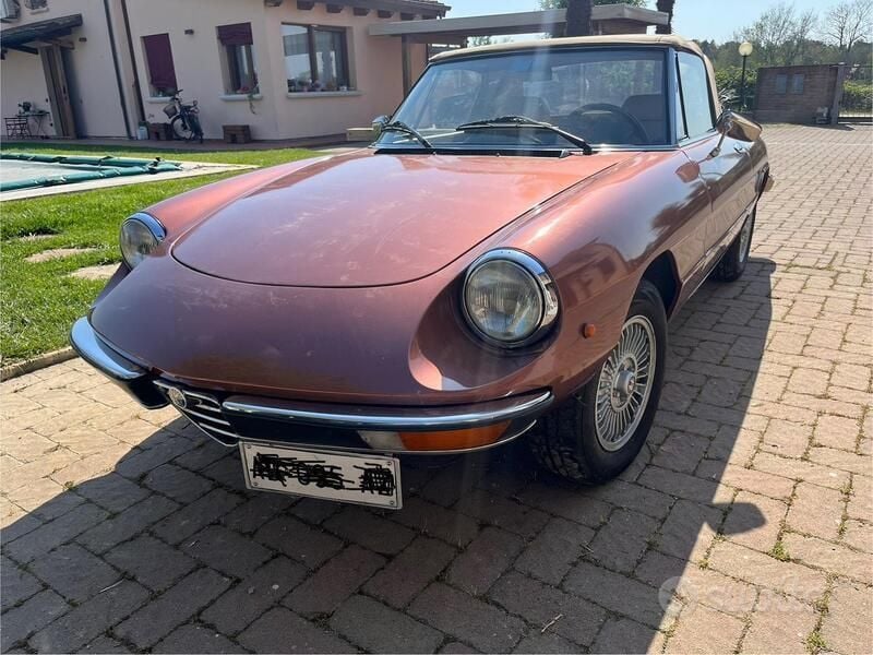 Usata Alfa Romeo Spider 103 CV (75 kW) 1981 Marrone Cabrio