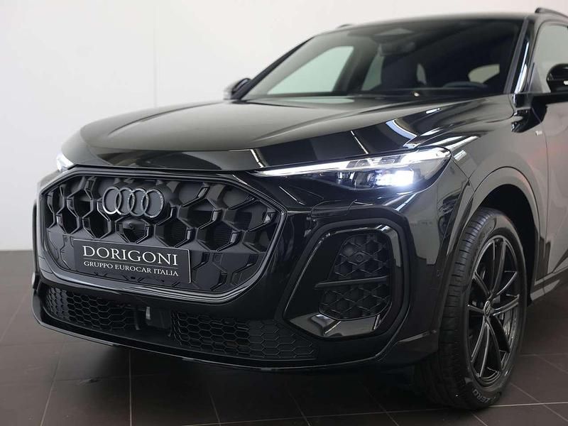 Nuova Audi Q5 S-Line 204 CV (150 kW) 2026 Nero mito metallizzato SUV