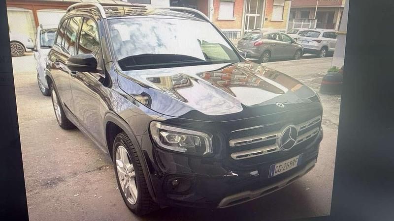 Usata Mercedes GLB200 150 CV (110 kW) 2021 Blu/azzurro SUV