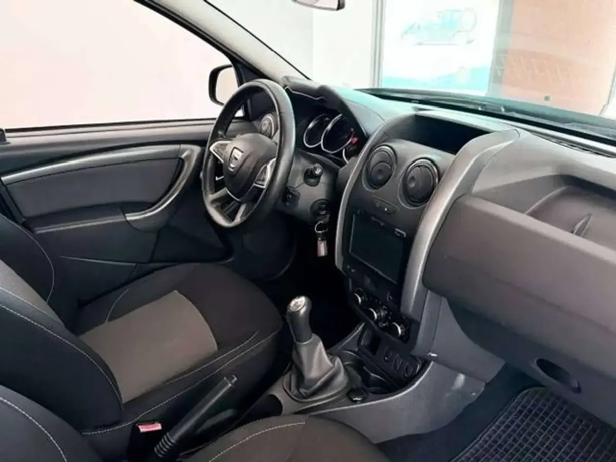 Usata Dacia Duster 114 CV (83 kW) 2018 Nero SUV