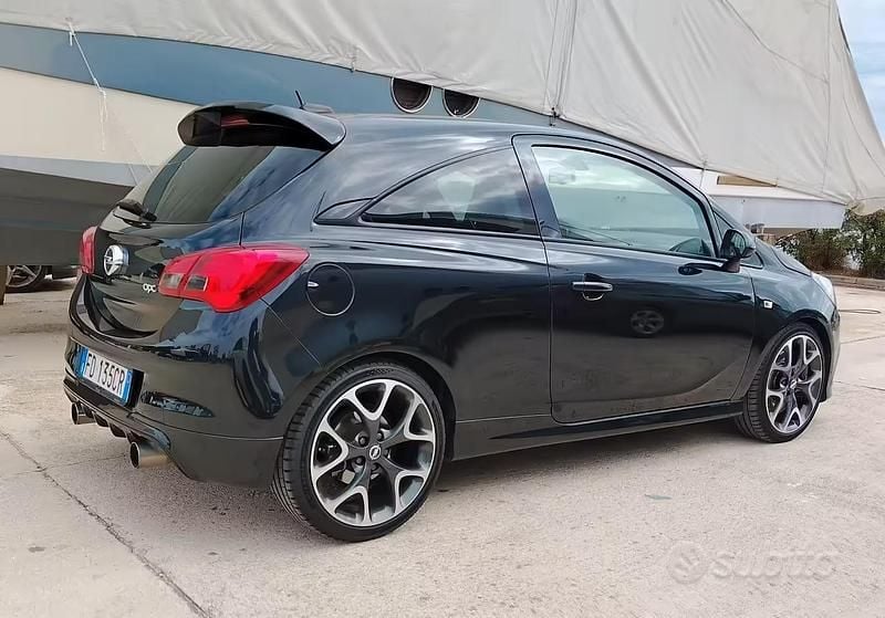 Usata Opel Corsa OPC 207 CV (152 kW) 2016 Utilitaria