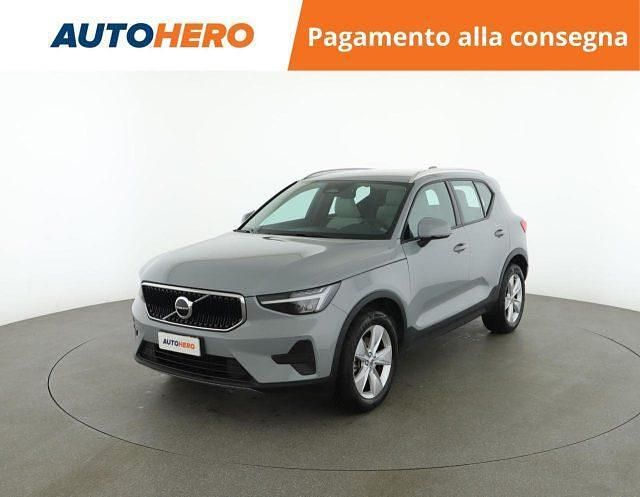 Grigio Usata 2023 Volvo XC40 Core SUV | 30.799 € (Ottimo prezzo) - Immagine 1/2