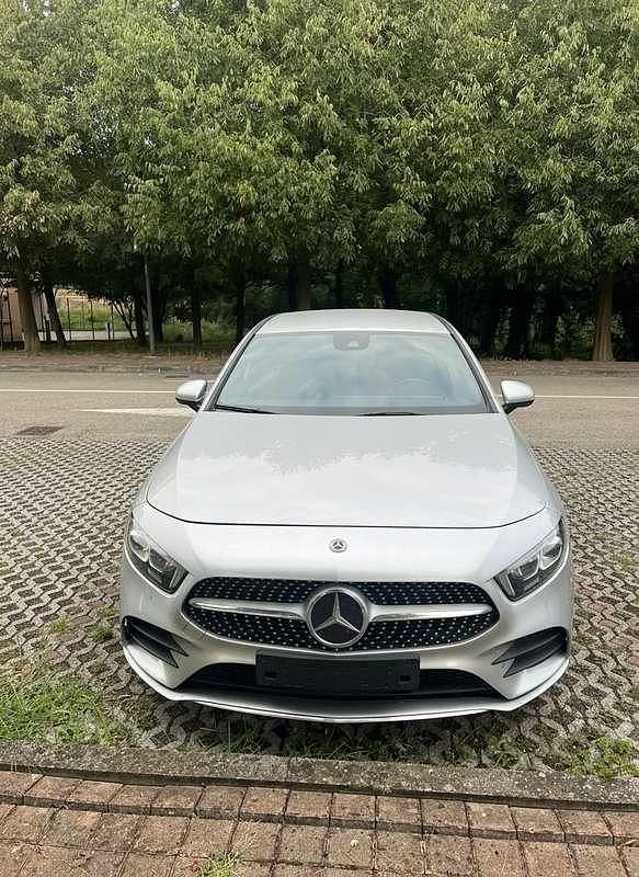 Usata Mercedes A180 Premium 116 CV (85 kW) 2019 Berlina
