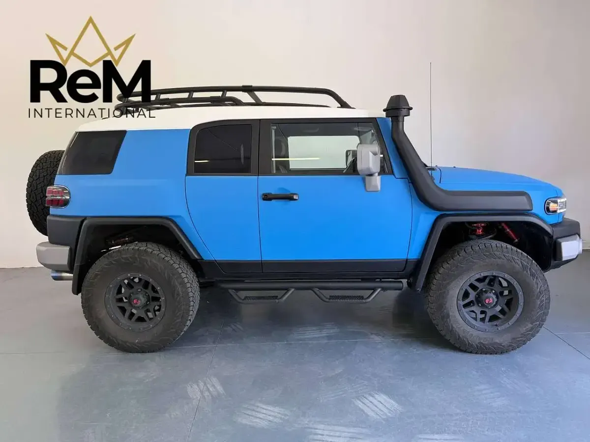 Usata Toyota FJ 239 CV (175 kW) 2006 Blu/azzurro Berlina