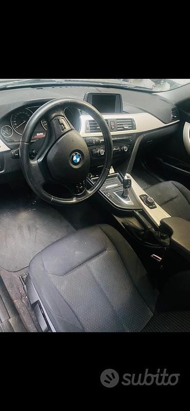 Usata BMW 318 2015 Grigio Station wagon