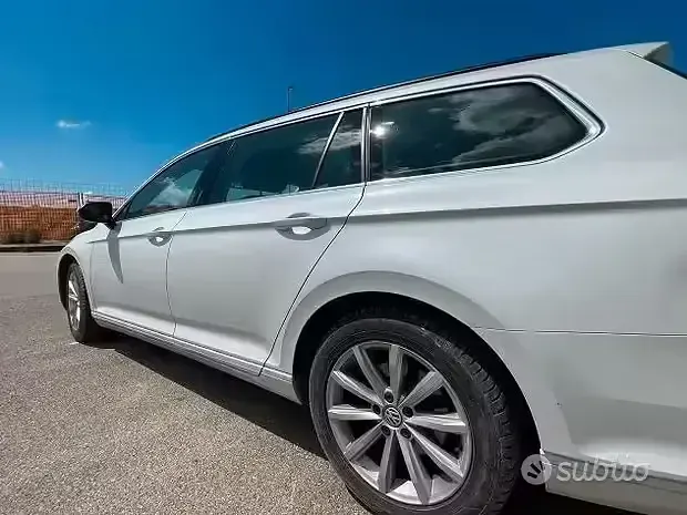 Usata VW Passat 120 CV (88 kW) 2018 Bianco Station wagon