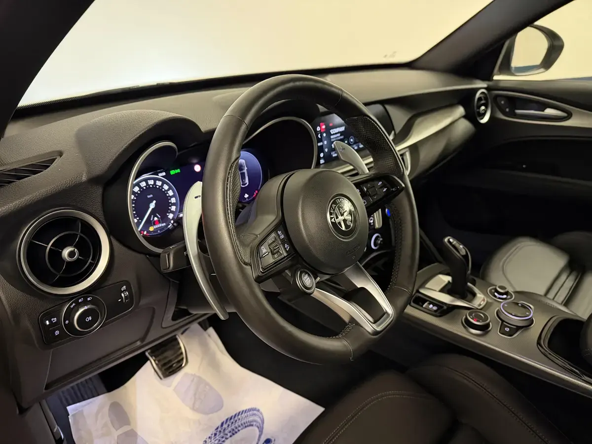 Brugt Alfa Romeo Stelvio Veloce 209 HK (153 kW) 2024 Hvid SUV
