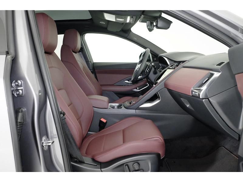 Usata Jaguar E-Pace R-Dynamic 163 CV (119 kW) 2023 Eiger grey SUV