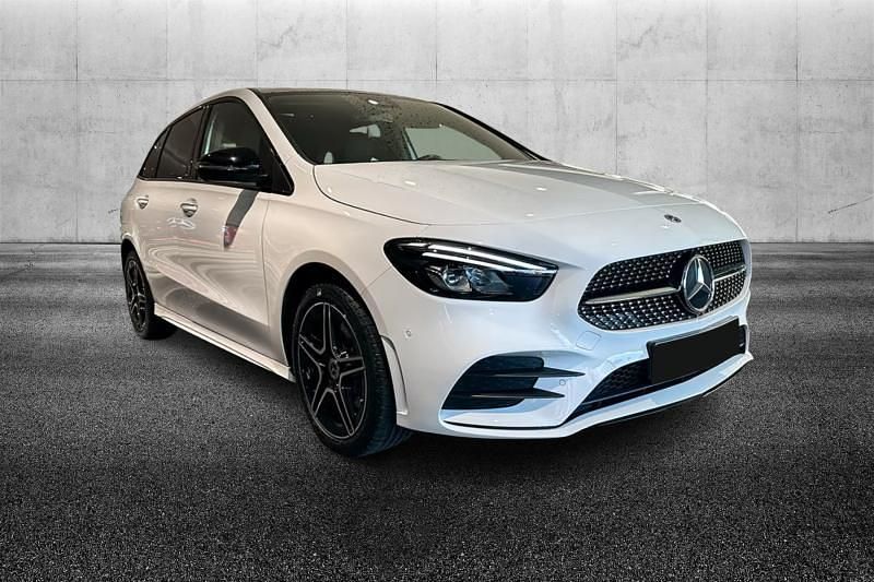Usata Mercedes B250e Premium 218 CV (160 kW) 2022 Bianco Monovolume
