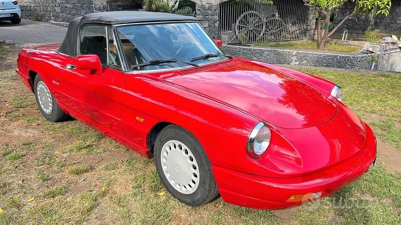 Rosso Usata 1990 Alfa Romeo Spider Cabrio | 20.000 € - Immagine 1/4